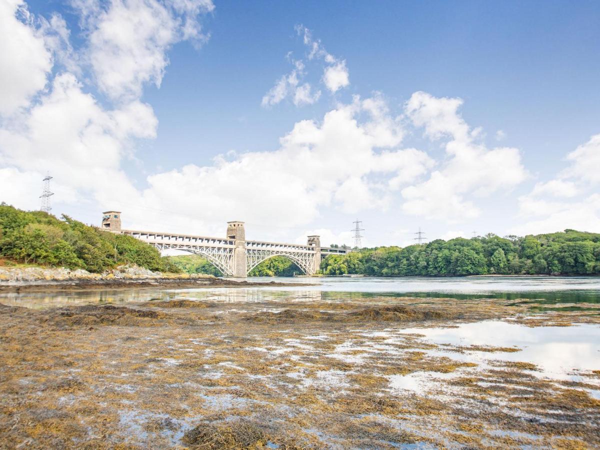 Villa Menai View Llanfairpwllgwyngyll Esterno foto